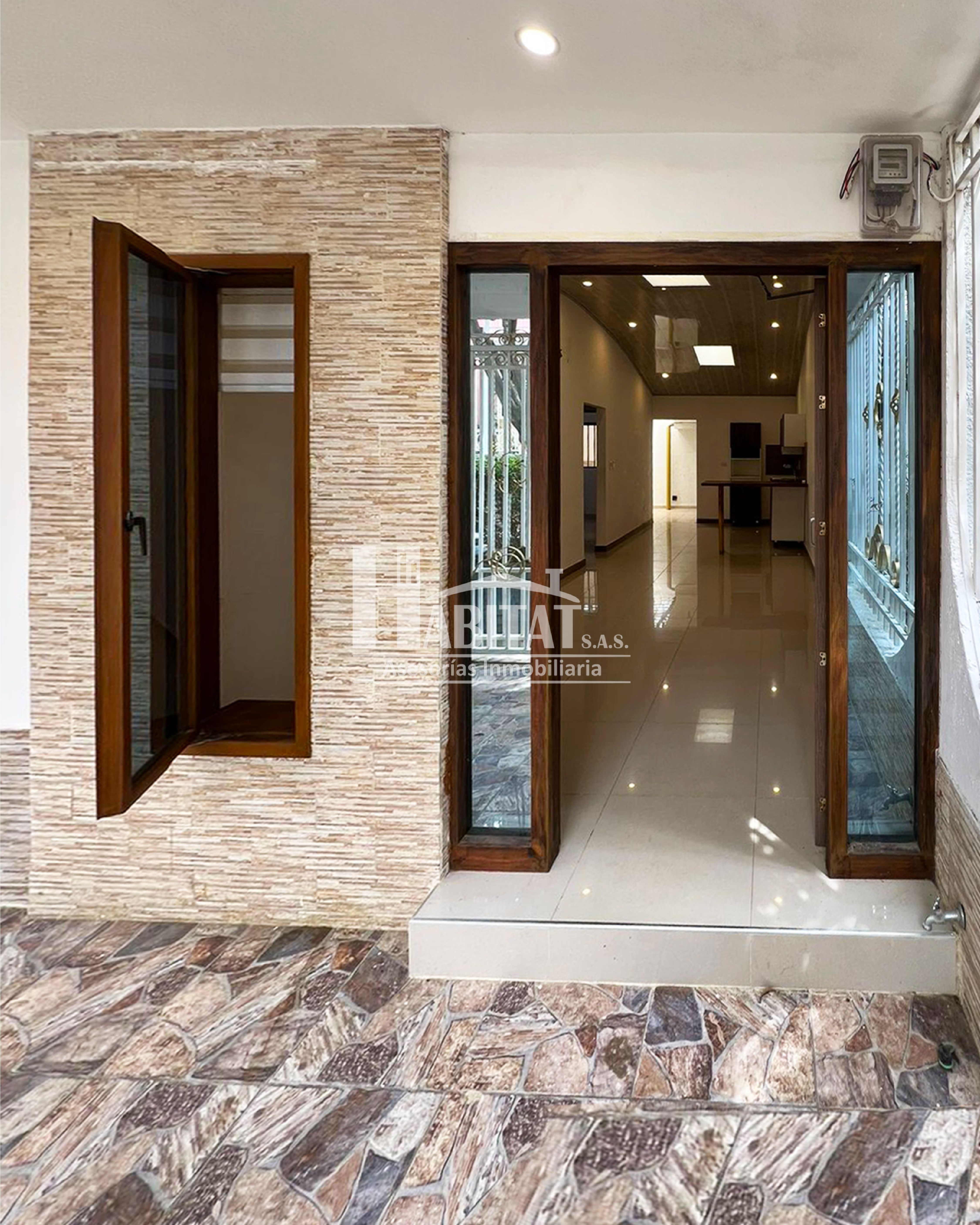 Casa en arriendo o venta Magdalena Santa Marta Cr El Sinsonte 91 m2 Habitaciones 2 Baños 2 Garajes 2 Precio venta $240000000 Precio arriendo $1100000