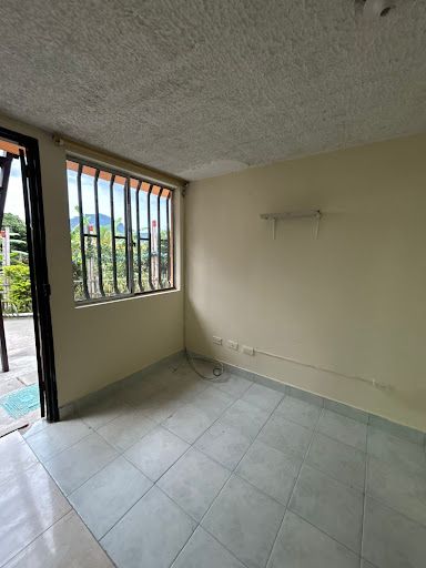 Casa en venta Risaralda Pereira Br Bella Sardi 142 m2 Habitaciones 8 Baños 4 Garajes 1 Precio $280000000