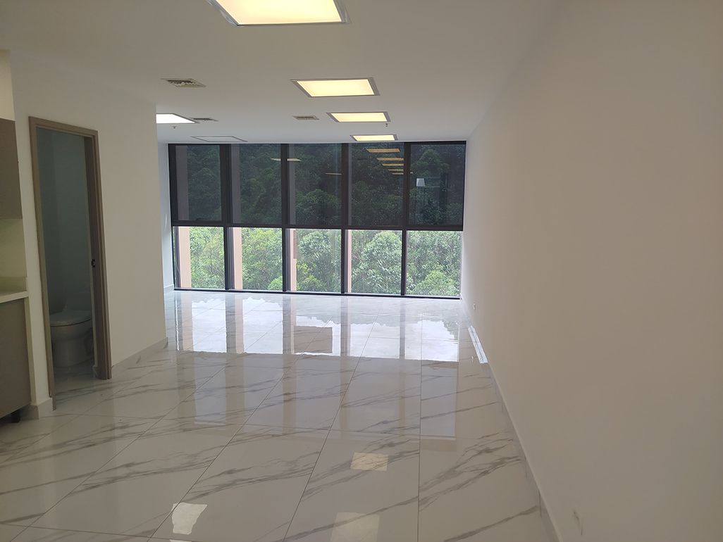 Oficina en arriendo Antioquia Medellín Altos Del Poblado 44 m2 Habitaciones 0 Baños 0 Garajes 2 Precio $4100000