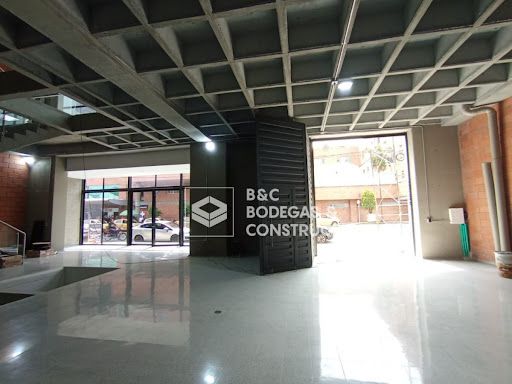 Bodega en arriendo Antioquia Medellín La Candelaria 2600 m2 Habitaciones 0 Baños 6 Garajes 1 Precio $110000000