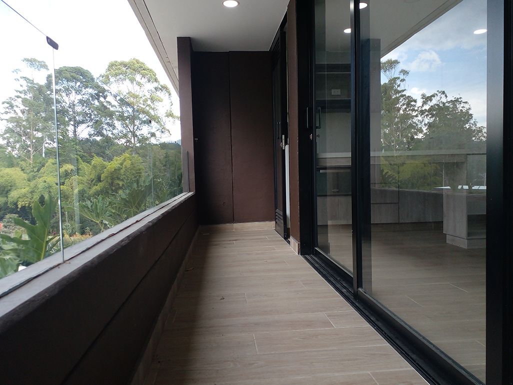 Apartamento en arriendo Antioquia El Retiro El Pino 84 m2 Habitaciones 2 Baños 4 Garajes 2 Precio $3700000