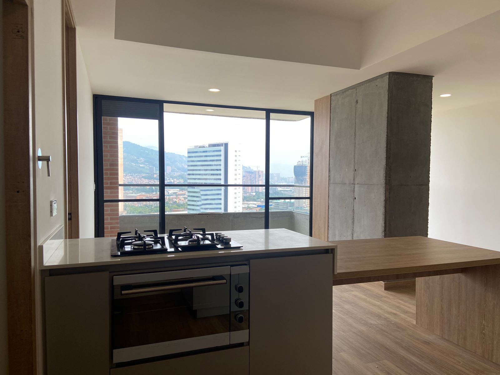 Apartaestudio en arriendo o venta Antioquia Sabaneta Las Casitas 65 m2 Habitaciones 1 Baños 2 Garajes 2 Precio venta $550000000 Precio arriendo $3200000