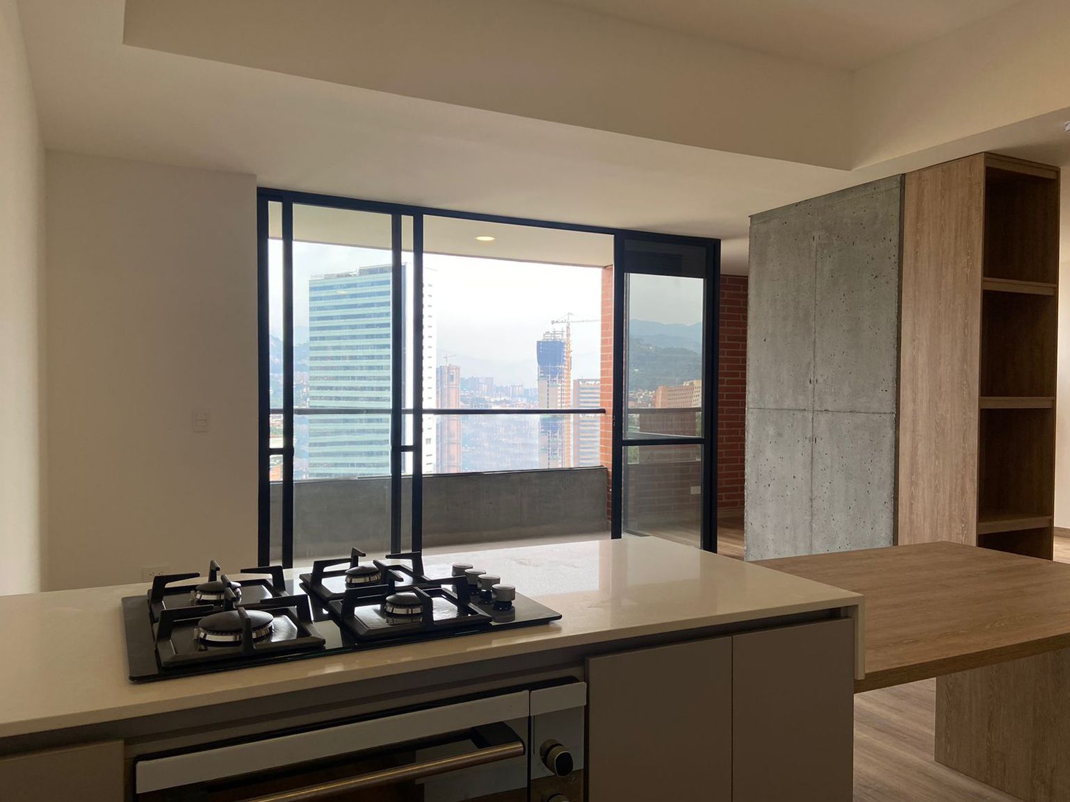 Apartaestudio en arriendo o venta Antioquia Sabaneta Las Casitas 60 m2 Habitaciones 1 Baños 2 Garajes 2 Precio venta $510000000 Precio arriendo $3000000