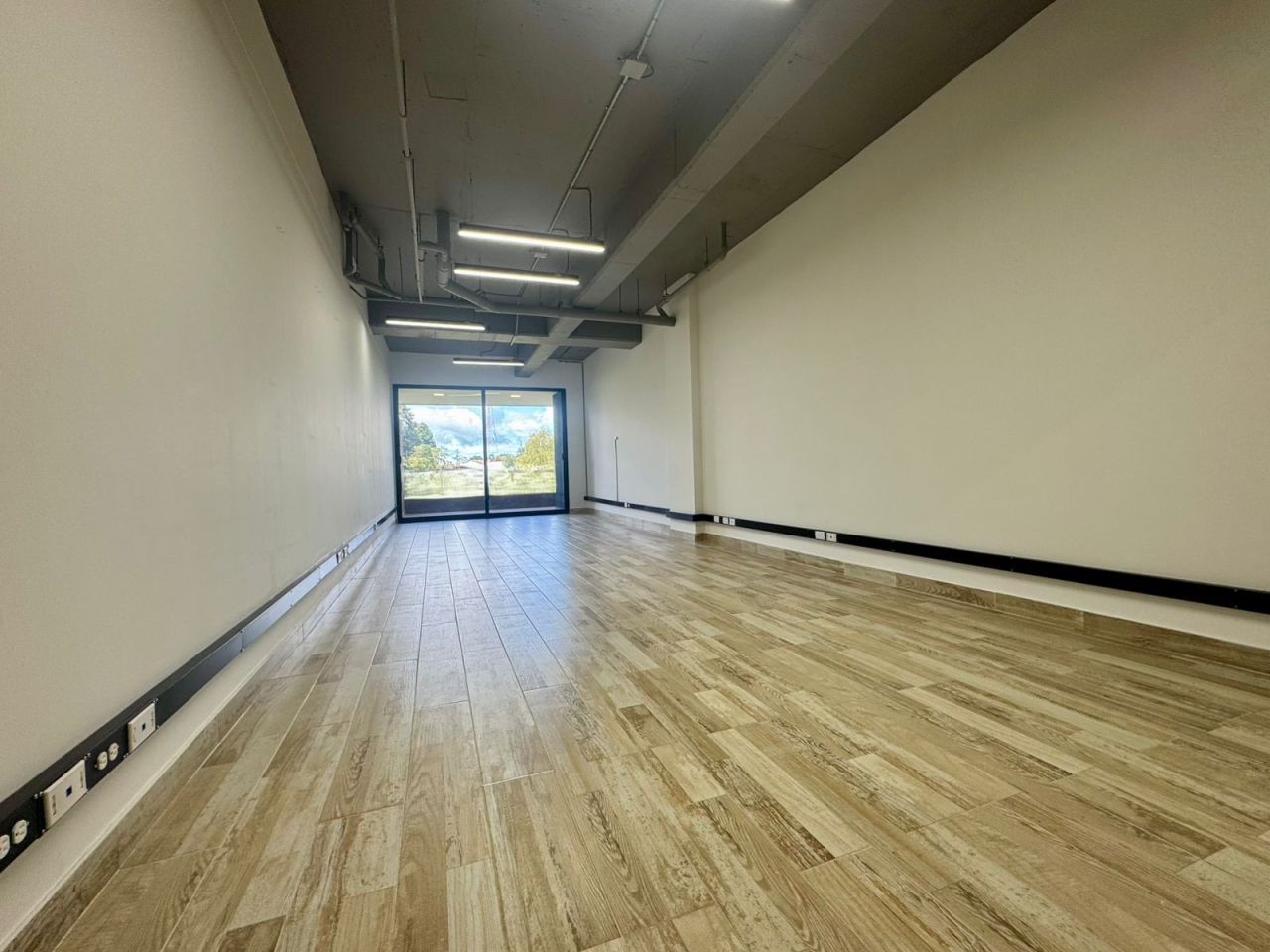 Oficina en arriendo Antioquia Envigado Envigado 65 m2 Habitaciones 0 Baños 0 Garajes 1 Precio $5300000