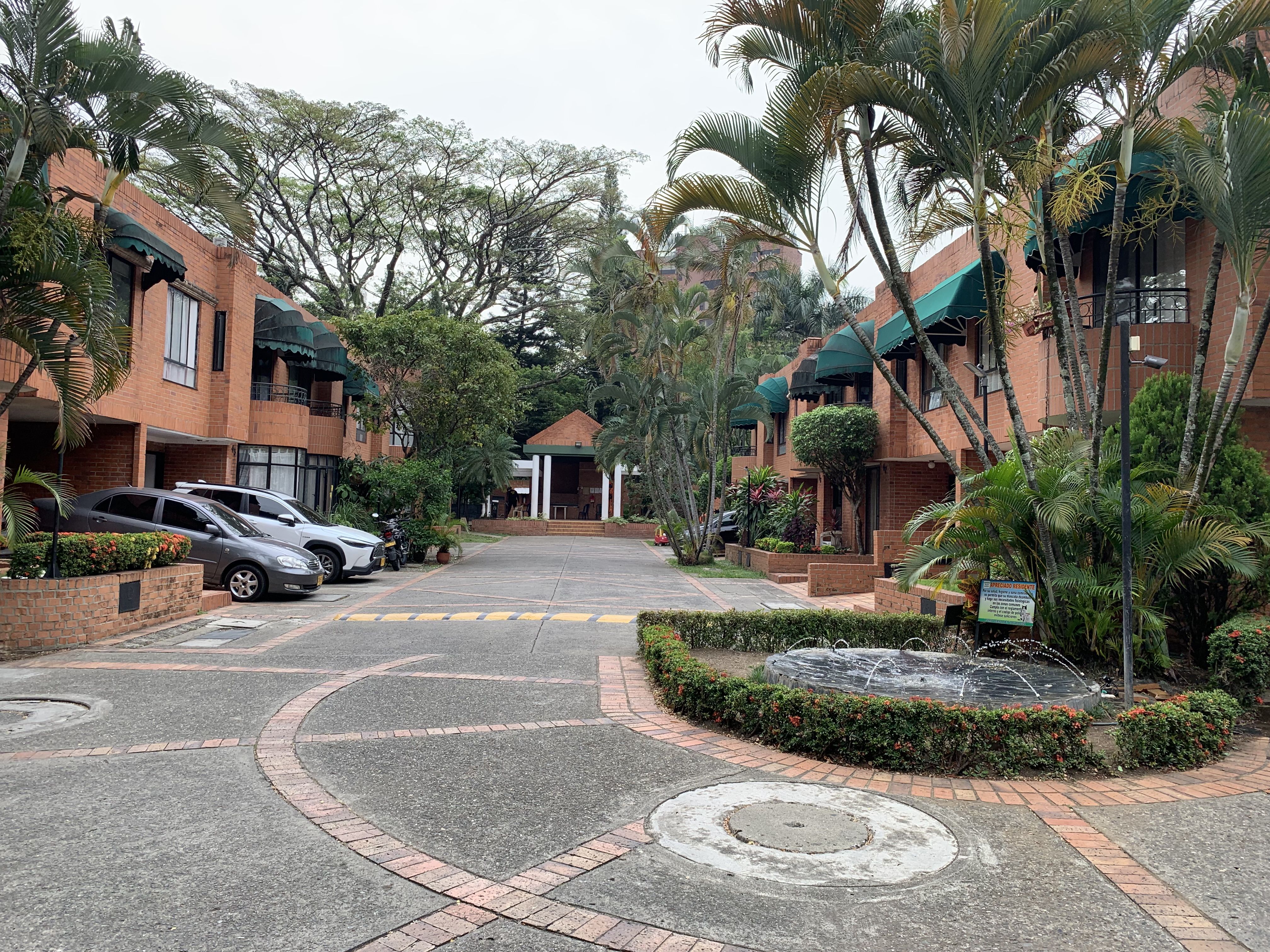 Casa en venta Valle Del Cauca Cali Nueva Tequendama 152 m2 Habitaciones 4 Baños 4 Garajes 2 Precio $500000000