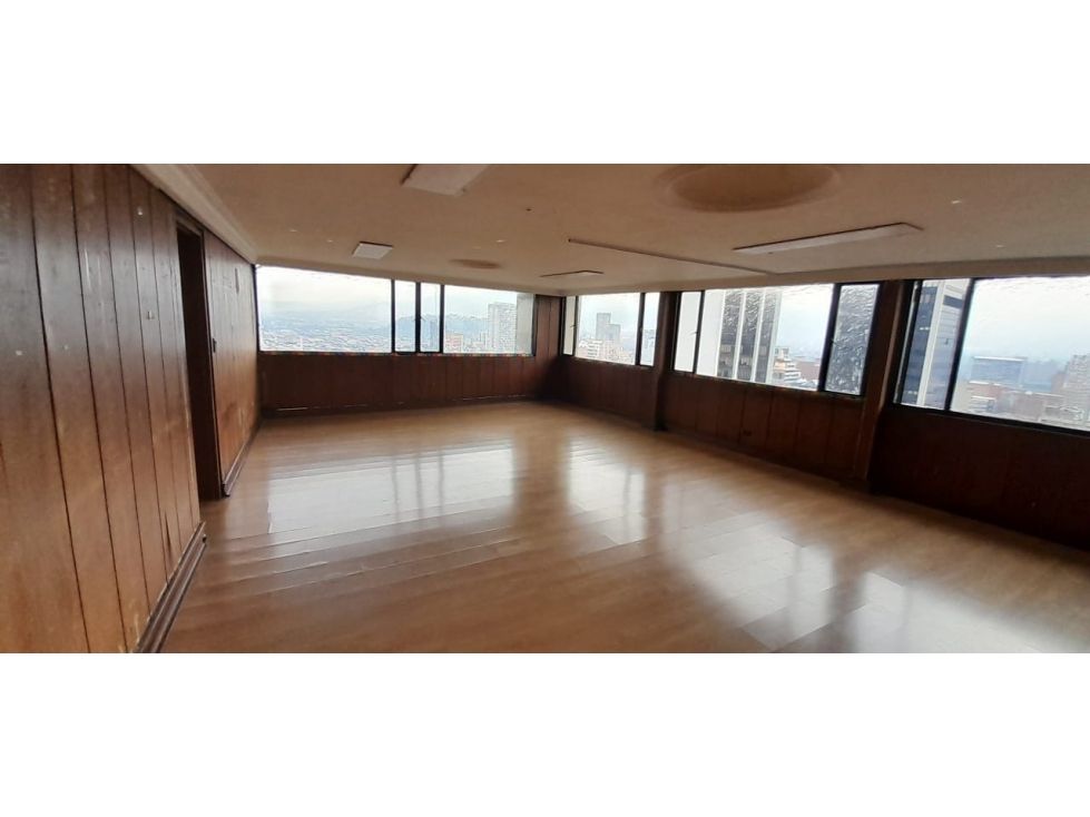 Oficina en venta Antioquia Medellín La Candelaria 266 m2 Habitaciones 0 Baños 5 Garajes 0 Precio $790000000