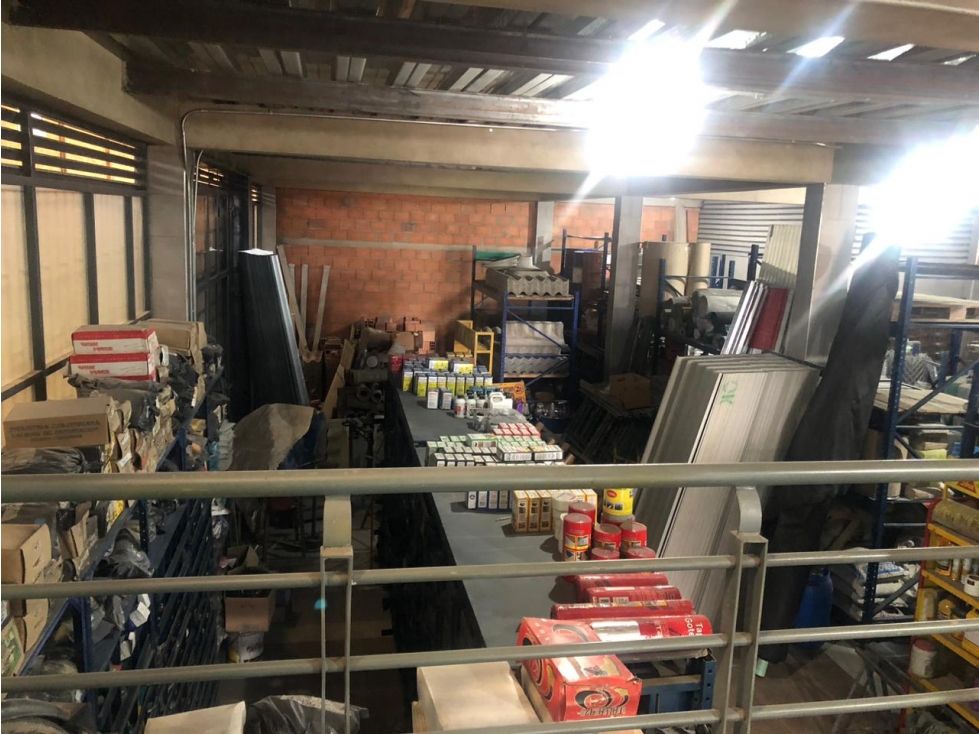 Local en arriendo Cundinamarca Soacha Br Zona Industrial El Salitre 816 m2 Habitaciones 0 Baños 4 Garajes 2 Precio $12000000