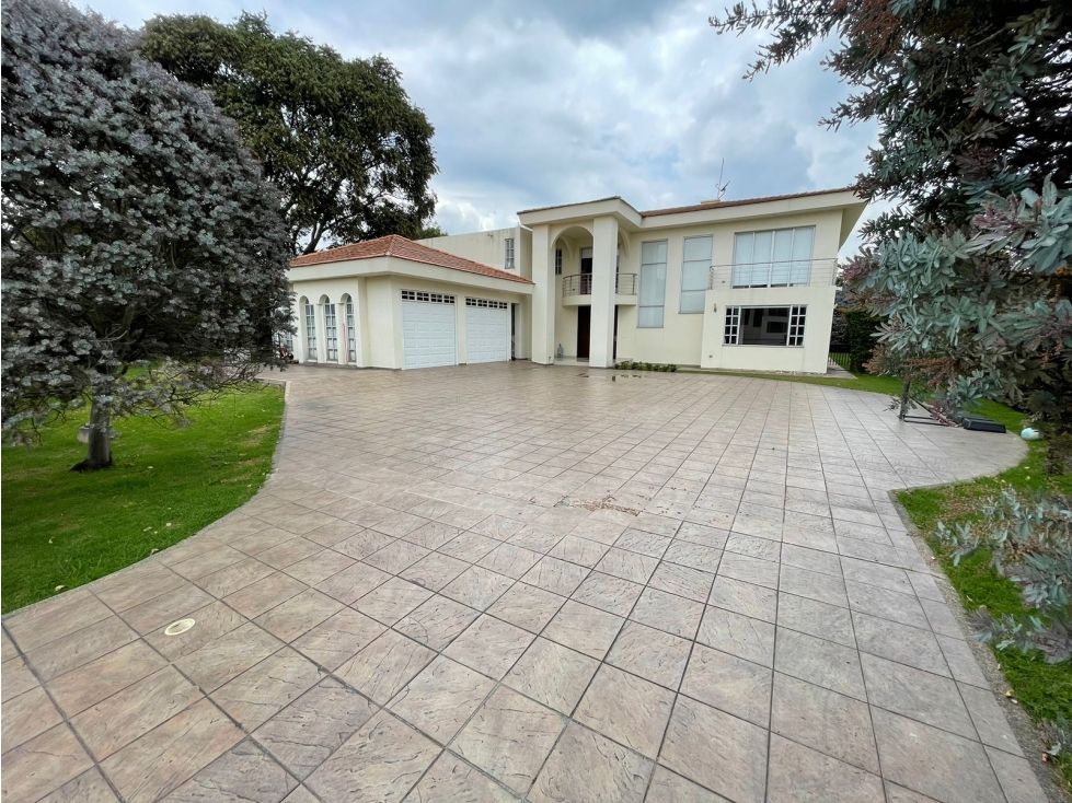 Casa Campestre en arriendo Cundinamarca Bogotá Casa Blanca 490 m2 Habitaciones 5 Baños 13 Garajes 12 Precio $19057000