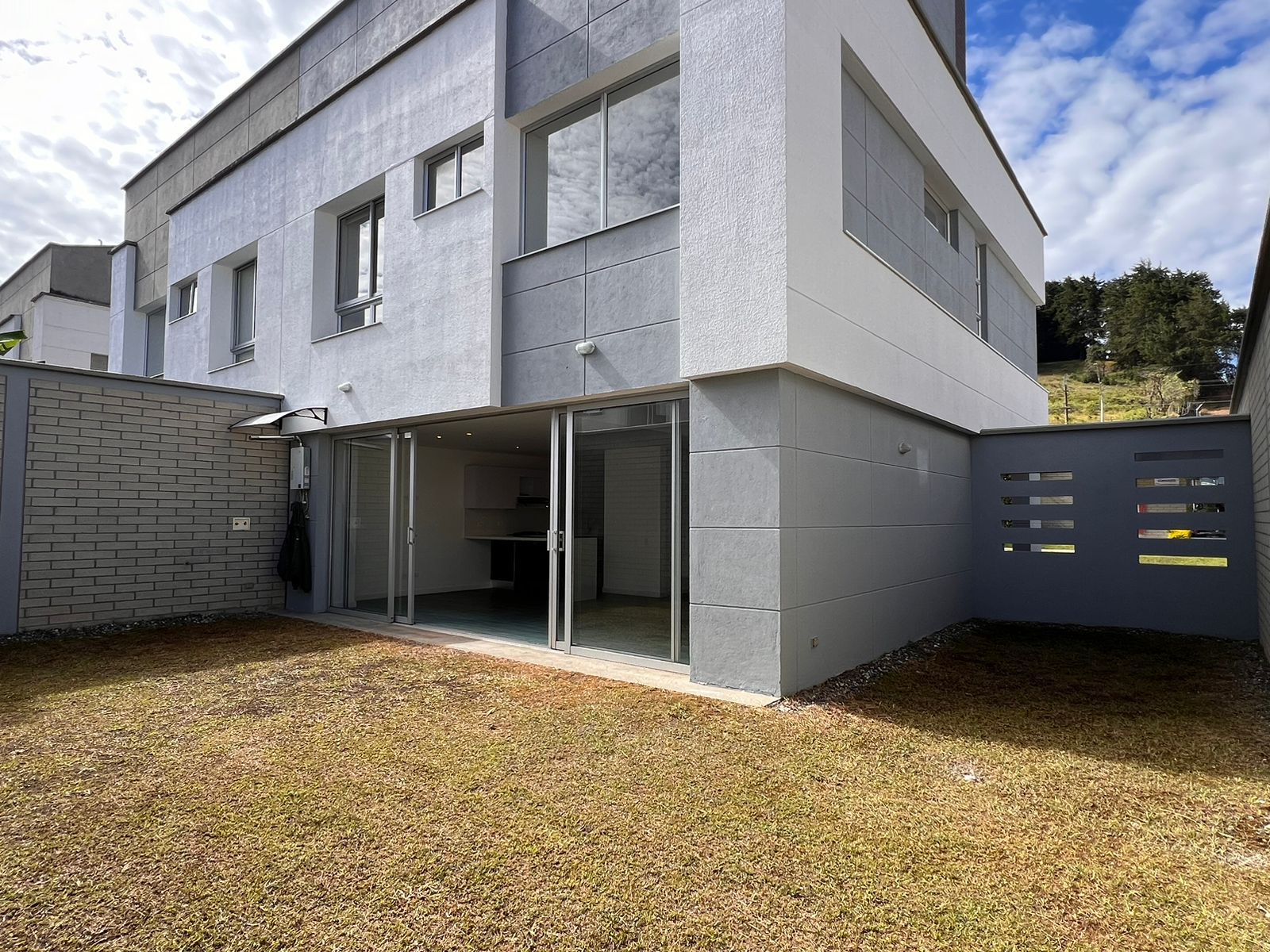 Casa en arriendo Antioquia Rionegro El Llanito 200 m2 Habitaciones 3 Baños 4 Garajes 3 Precio $6500000