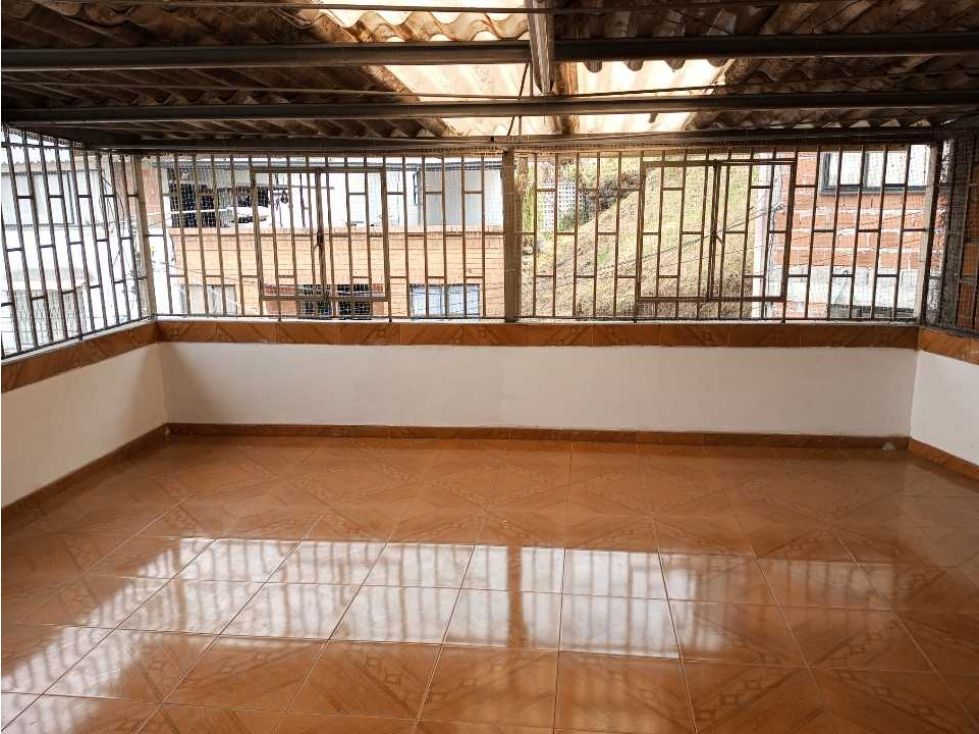 Casa en venta Caldas Manizales La Primavera 190 m2 Habitaciones 6 Baños 2 Garajes 2 Precio $420000000