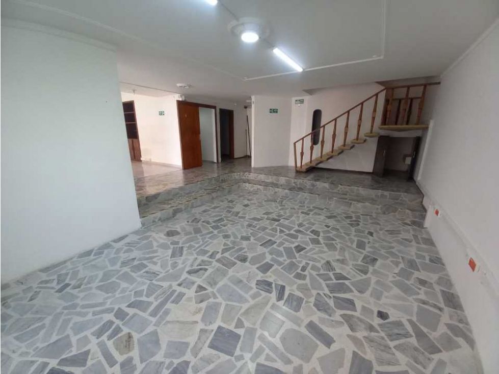 Casa en arriendo Caldas Manizales Belen 460 m2 Habitaciones 10 Baños 6 Garajes 3 Precio $15000000
