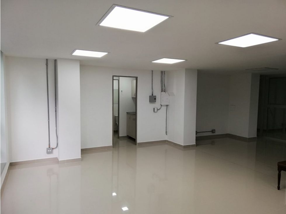 Oficina en arriendo Antioquia Medellín Suramericana 60 m2 Habitaciones 0 Baños 0 Garajes 1 Precio $4500000