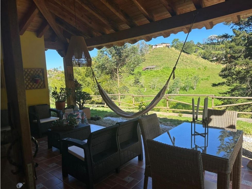 Finca en venta Antioquia Rionegro El Porvenir 350 m2 Habitaciones 4 Baños 15 Garajes 10 Precio $1800000000