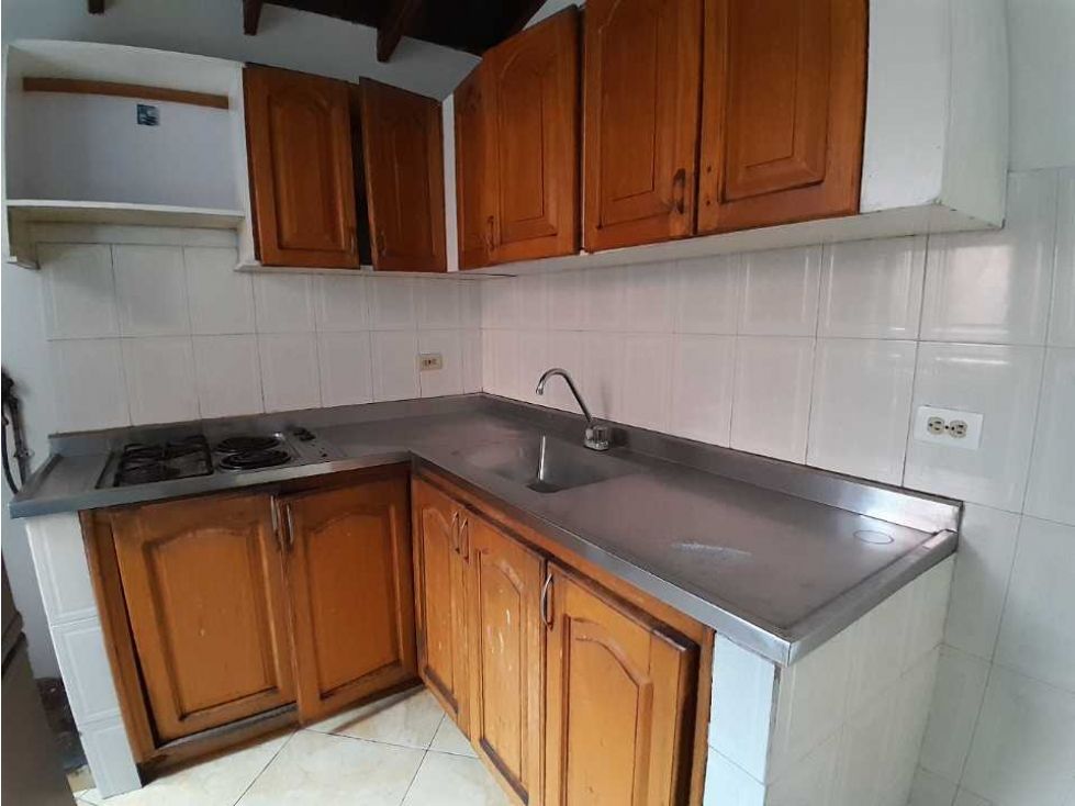Casa en arriendo Antioquia Medellín Las Palmas 235 m2 Habitaciones 9 Baños 4 Garajes 1 Precio $4000000