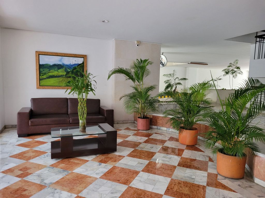 Apartamento en venta Valle Del Cauca Cali Santa Rita 226 m2 Habitaciones 3 Baños 4 Garajes 2 Precio $870000000