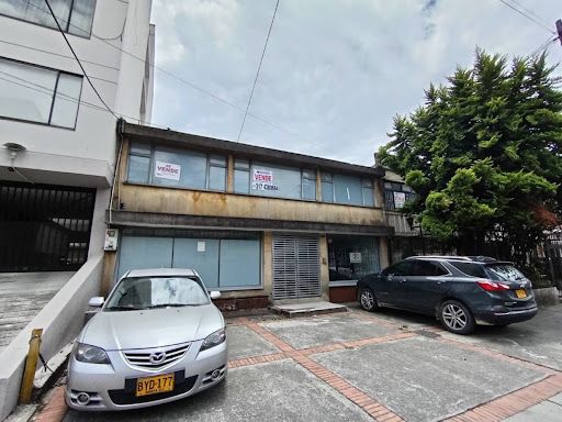 Casa en venta Cundinamarca Bogotá Gran América 400 m2 Habitaciones 5 Baños 3 Garajes 0 Precio $1150000000