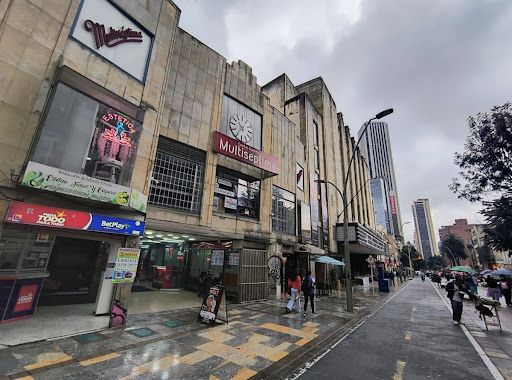 Local en venta Cundinamarca Bogotá Las Nieves 32 m2 Habitaciones 0 Baños 10 Garajes 1 Precio $560000000