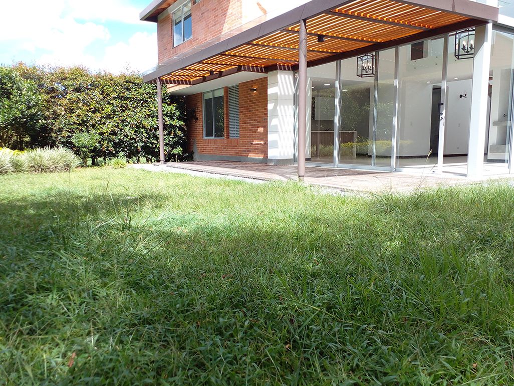 Casa en arriendo Antioquia El Retiro El Pino 209 m2 Habitaciones 4 Baños 8 Garajes 5 Precio $7300000