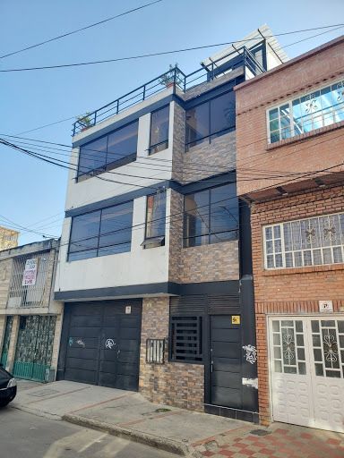 Bodega en venta Cundinamarca Bogotá Versalles 576 m2 Habitaciones 0 Baños 8 Garajes 4 Precio $2400000000