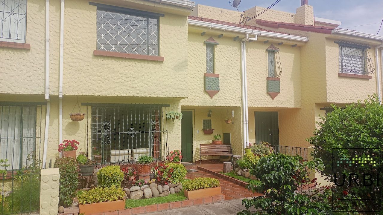 Casa en venta Cundinamarca Bogotá Prado Pinzón 152 m2 Habitaciones 3 Baños 4 Garajes 2 Precio $720000000