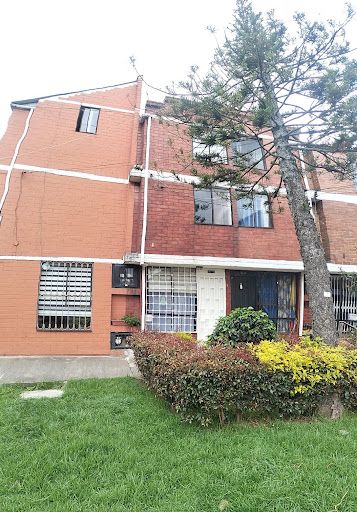 Casa en venta Cundinamarca Bogotá Ub La Gran Granada 76 m2 Habitaciones 4 Baños 3 Garajes 0 Precio $280000000