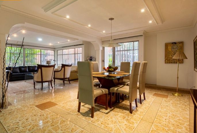 Apartamento en venta Antioquia Medellín Laureles 180 m2 Habitaciones 3 Baños 6 Garajes 2 Precio $880000000