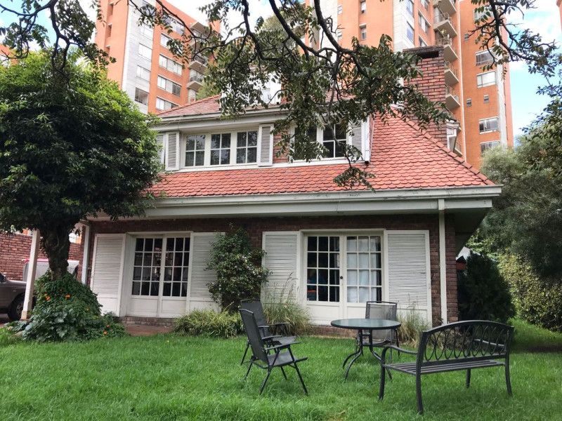 Casa en venta Cundinamarca Bogotá Sabanalarga 335 m2 Habitaciones 4 Baños 3 Garajes 4 Precio $4000000000