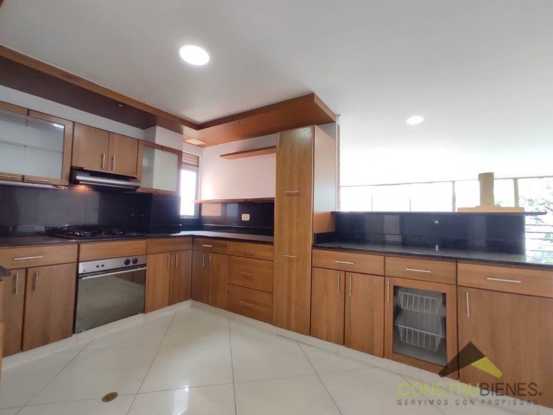 Casa en venta Antioquia Sabaneta Betania 430 m2 Habitaciones 4 Baños 7 Garajes 0 Precio $1900000000