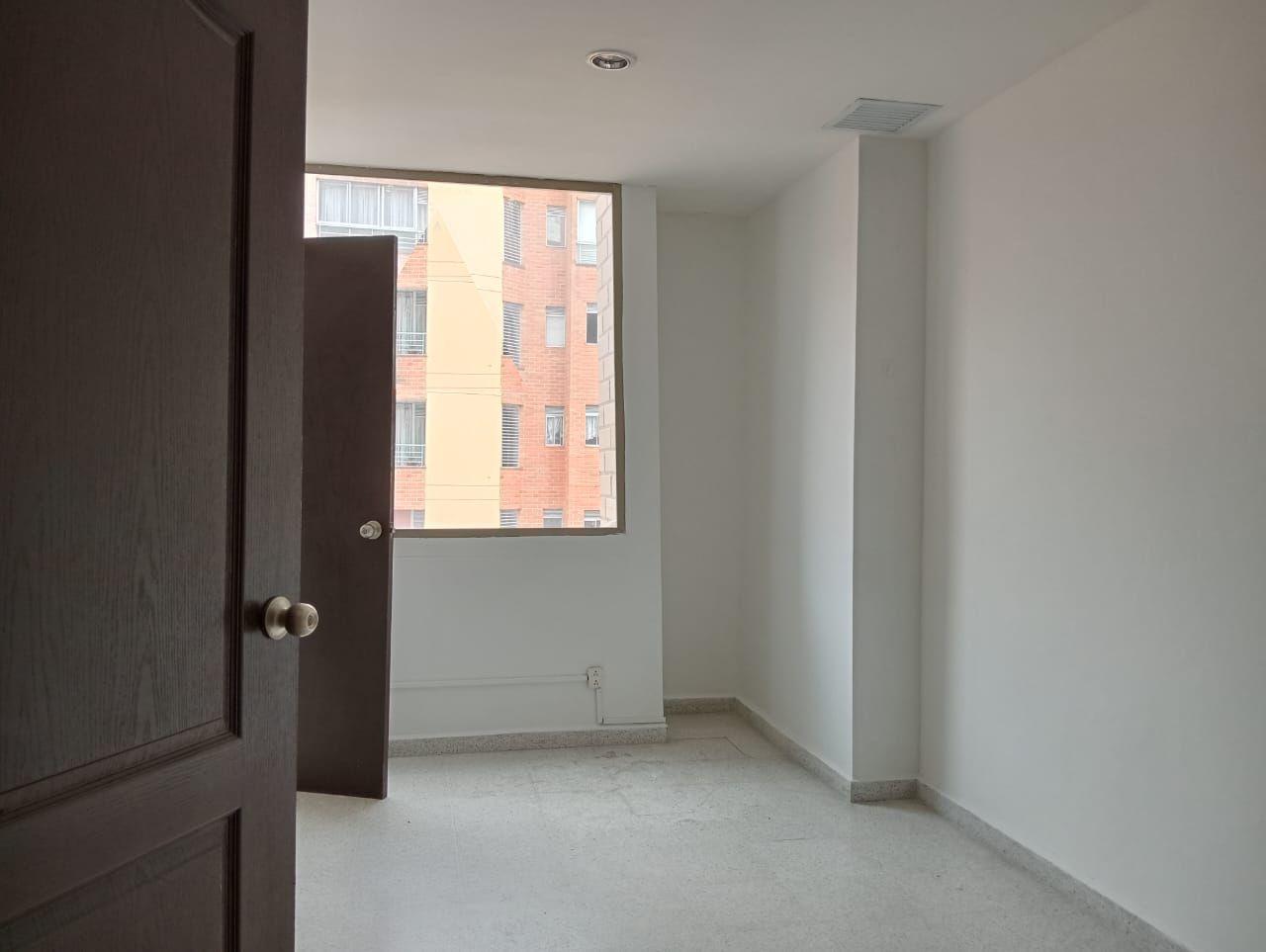 Consultorio en arriendo Antioquia Medellín Las Acacias 34 m2 Habitaciones 0 Baños 2 Garajes 2 Precio $2500000
