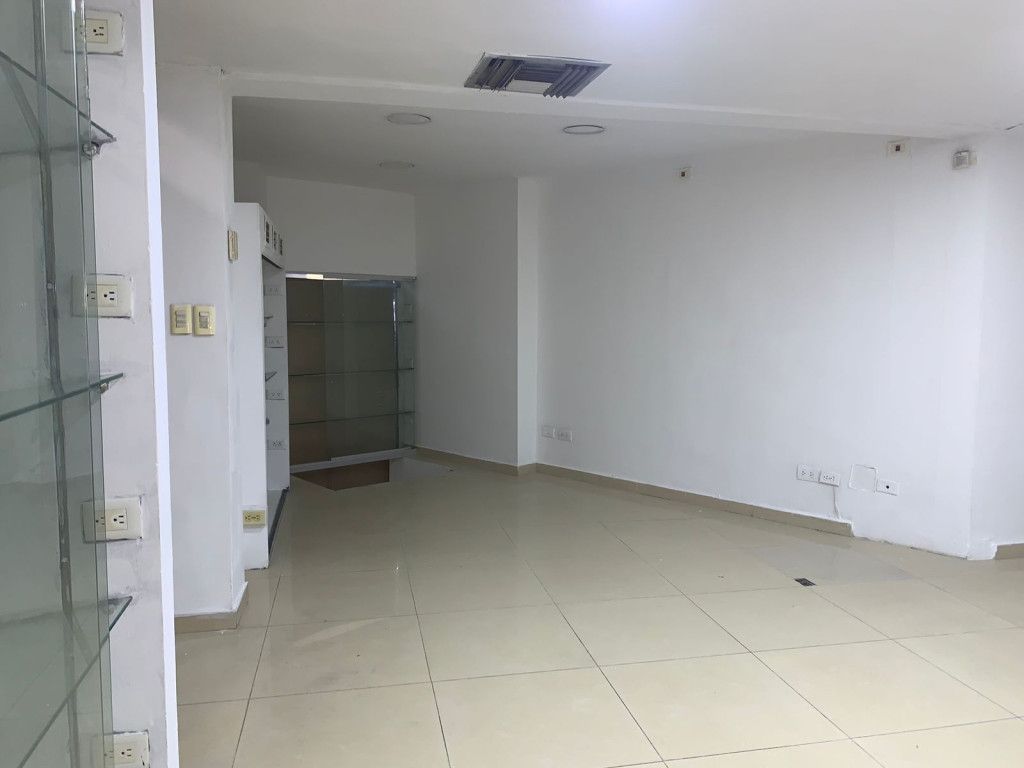 Local en arriendo Valle Del Cauca Cali Terrón Colorado 70 m2 Habitaciones 0 Baños 0 Garajes 0 Precio $4000000