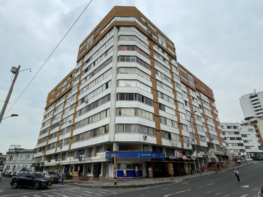 Local en venta Valle Del Cauca Cali Granada 44 m2 Habitaciones 0 Baños 0 Garajes 0 Precio $220000000