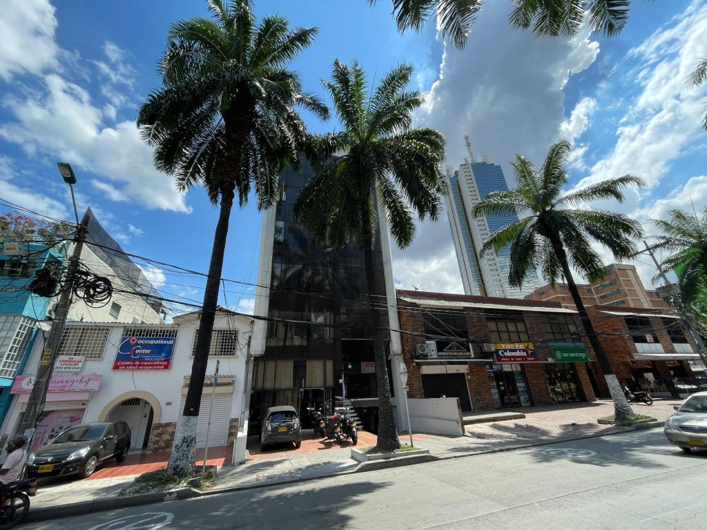 Local en venta Valle Del Cauca Cali Versalles 250 m2 Habitaciones 0 Baños 5 Garajes 0 Precio $380000000