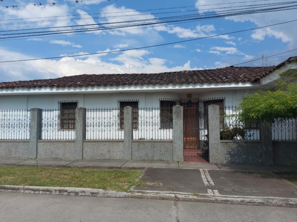 Casa en venta Valle Del Cauca Ginebra Ginebra 672 m2 Habitaciones 8 Baños 4 Garajes 1 Precio $520000000