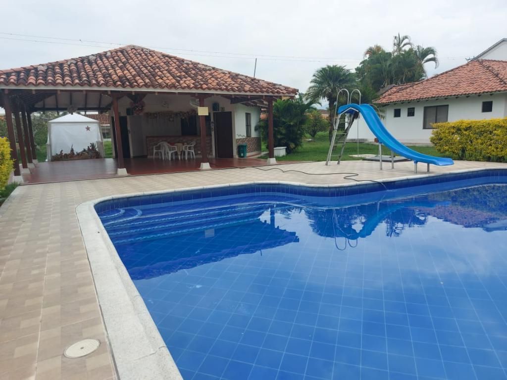 Casa en venta Valle Del Cauca Ginebra Ginebra 199 m2 Habitaciones 3 Baños 4 Garajes 2 Precio $700000000