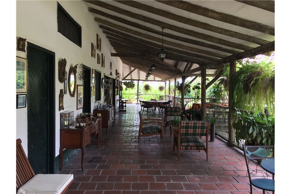 Casa Campestre en venta Valle Del Cauca El Cerrito El Cerrito 500 m2 Habitaciones 5 Baños 4 Garajes 10 Precio $700000000