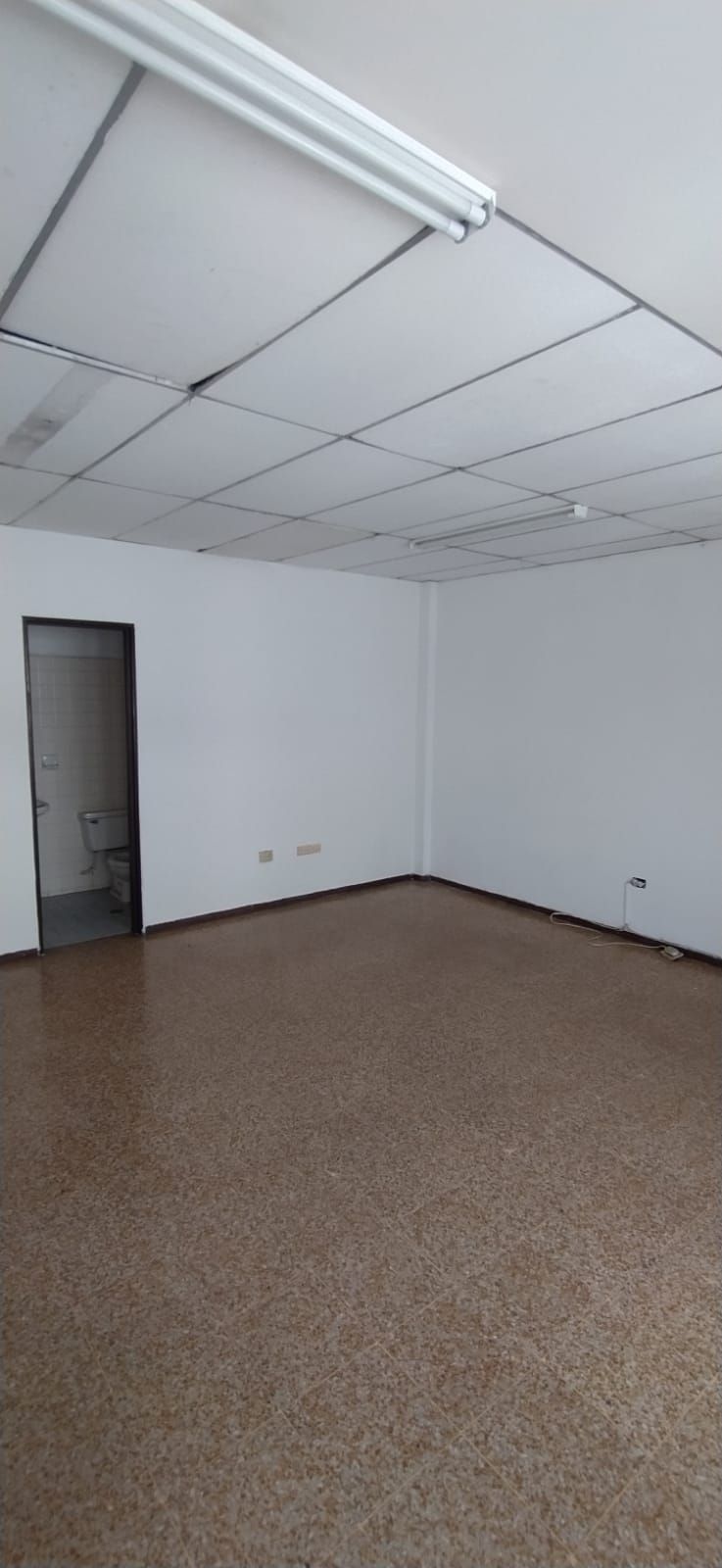 Oficina en arriendo Valle Del Cauca Cali San Pedro 25 m2 Habitaciones 0 Baños 0 Garajes 1 Precio $700000