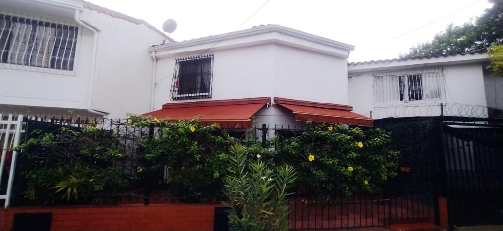 Casa en venta Valle Del Cauca Cali Nueva Tequendama 250 m2 Habitaciones 4 Baños 2 Garajes 3 Precio $600000000