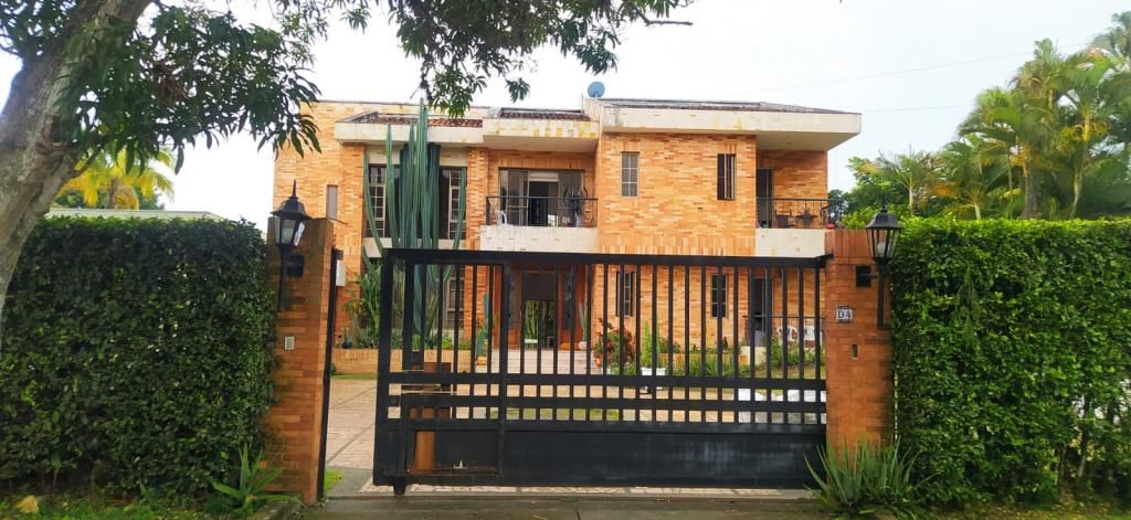 Casa en venta Valle Del Cauca Jamundí Cn Solares De La Morada Et V Y Vi 480 m2 Habitaciones 5 Baños 15 Garajes 12 Precio $1530000000