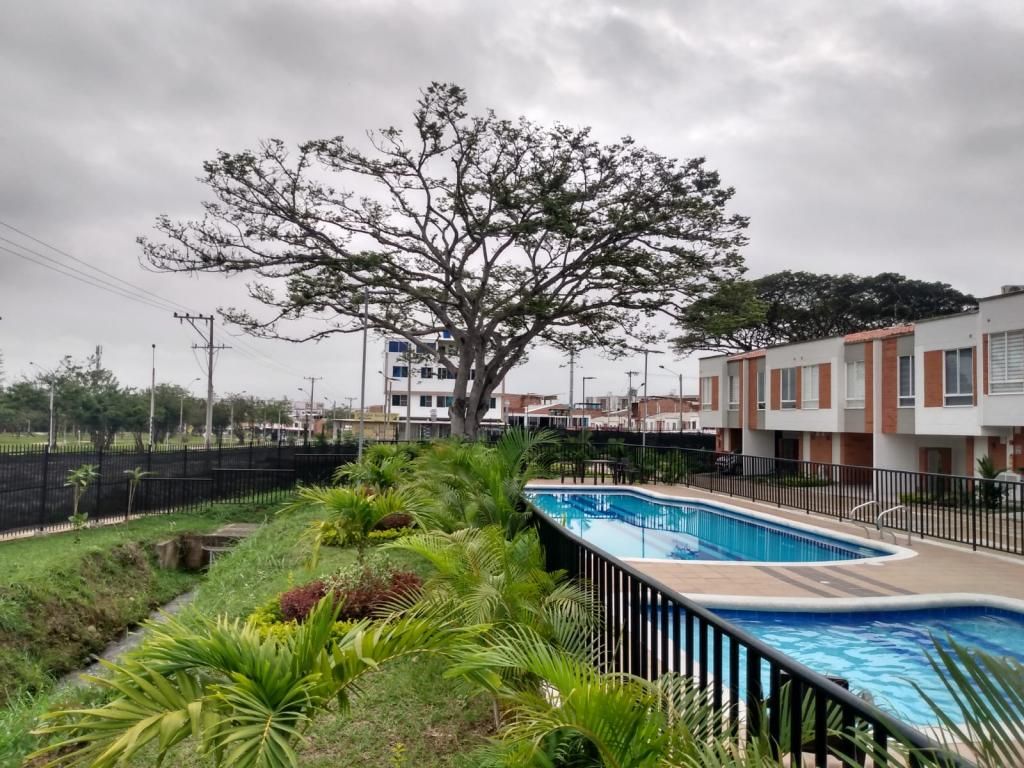 Casa en venta Valle Del Cauca Cali La Independencia 83 m2 Habitaciones 3 Baños 4 Garajes 2 Precio $440000000