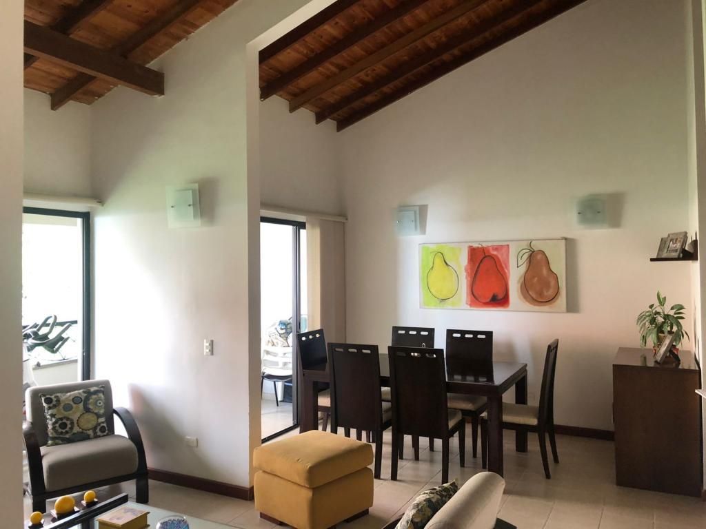 Apartamento en venta Valle Del Cauca Cali Santa Teresita 130 m2 Habitaciones 4 Baños 6 Garajes 3 Precio $465000000