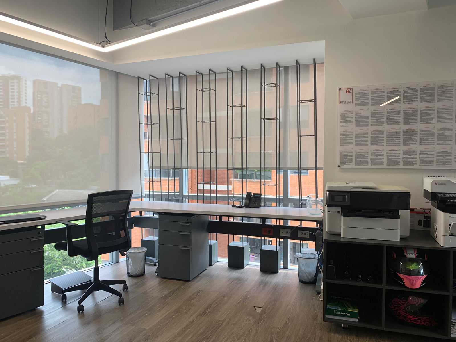 Oficina en arriendo Antioquia Medellín La Aguacatala 130 m2 Habitaciones 0 Baños 0 Garajes 3 Precio $10700000