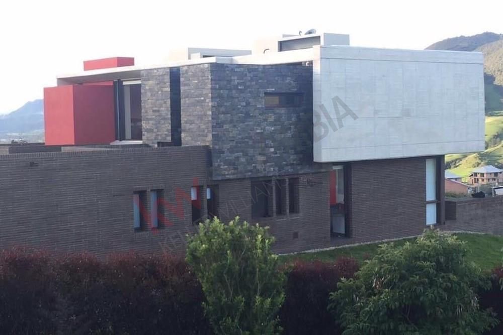 Casa en arriendo Cundinamarca La Calera La Calera 385 m2 Habitaciones 4 Baños 13 Garajes 9 Precio $10500000