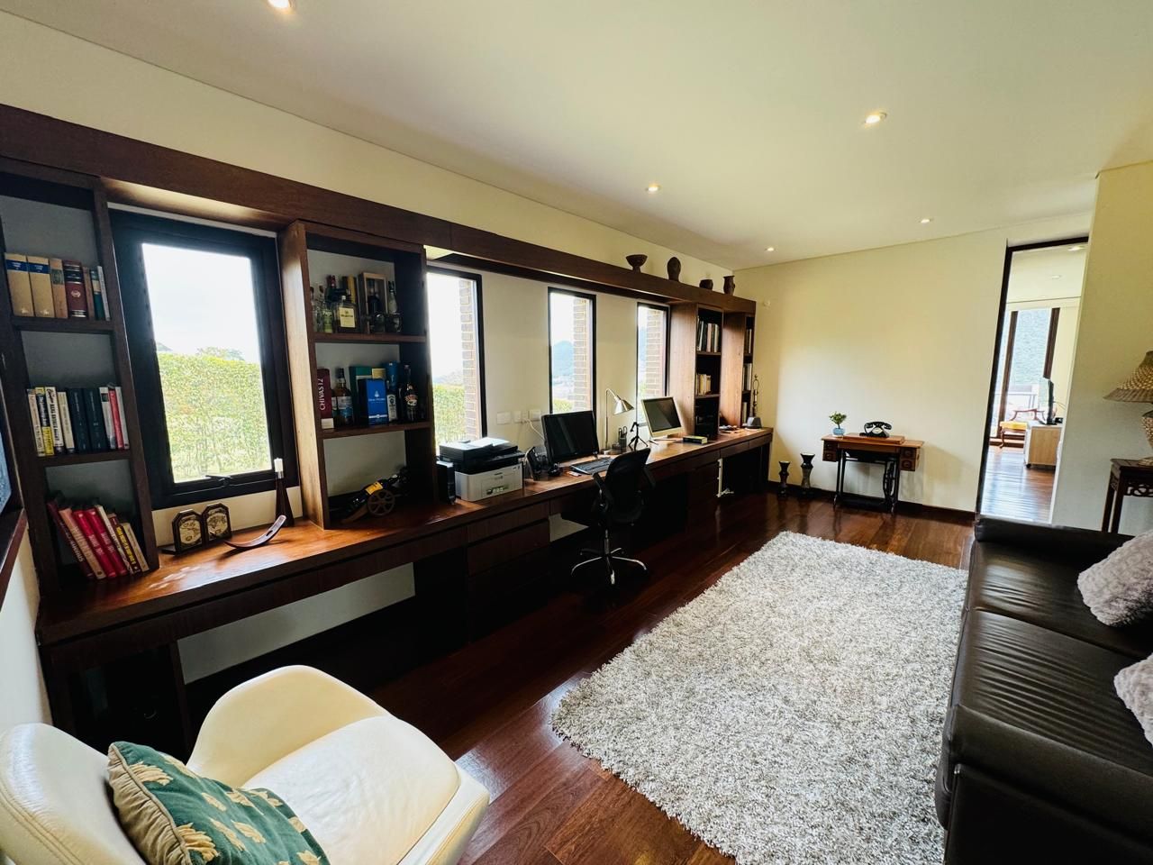 Casa en arriendo Cundinamarca La Calera La Calera 385 m2 Habitaciones 4 Baños 6 Garajes 7 Precio $10000000