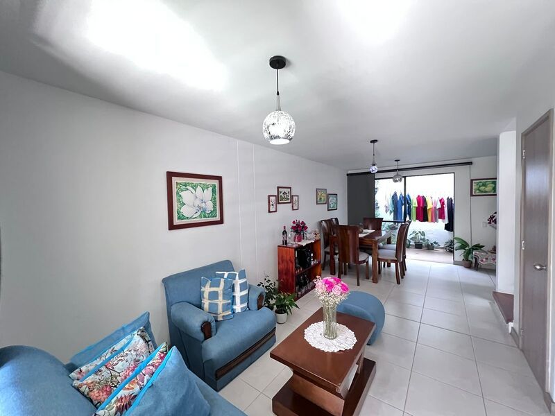 Casa en arriendo Antioquia La Ceja La Floresta 120 m2 Habitaciones 3 Baños 4 Garajes 1 Precio $2500000