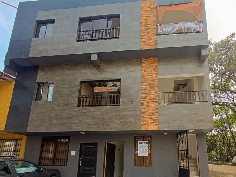 Local en arriendo Antioquia Medellín La Gloria 18 m2 Habitaciones 0 Baños 1 Garajes 0 Precio $1200000