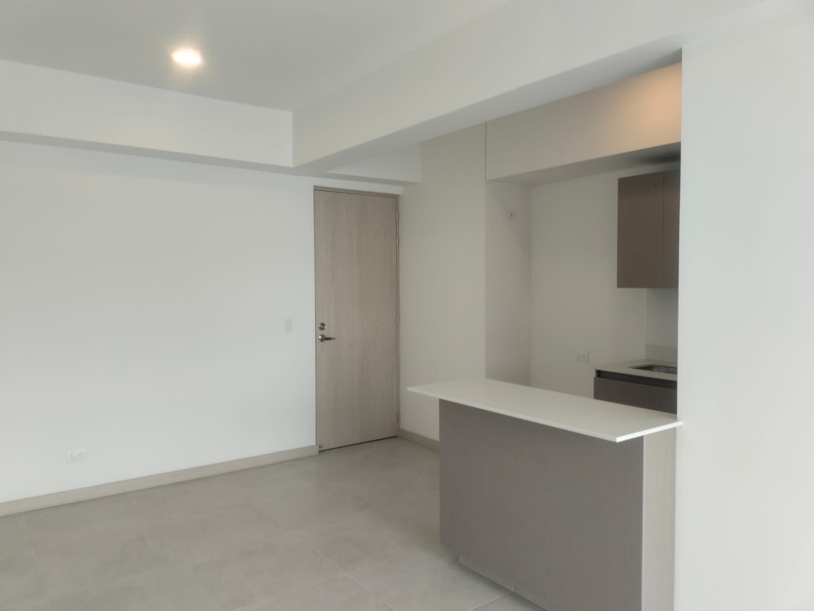 Apartamento en venta Antioquia Envigado Jardines 71 m2 Habitaciones 3 Baños 2 Garajes 2 Precio $690000000