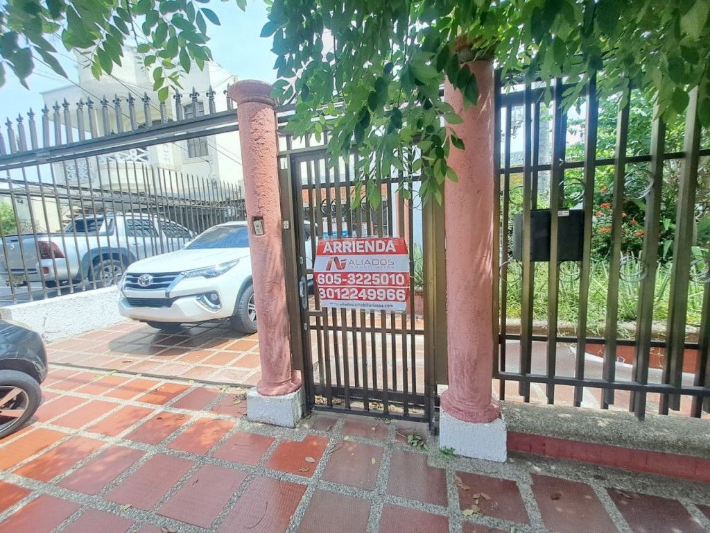 Casa en arriendo Atlántico Barranquilla La Cumbre 350 m2 Habitaciones 4 Baños 6 Garajes 3 Precio $4000000