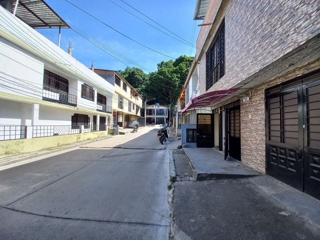 Casa en venta Tolima Ibagué Ub Tierra Firme 343 m2 Habitaciones 7 Baños 4 Garajes 0 Precio $270000000