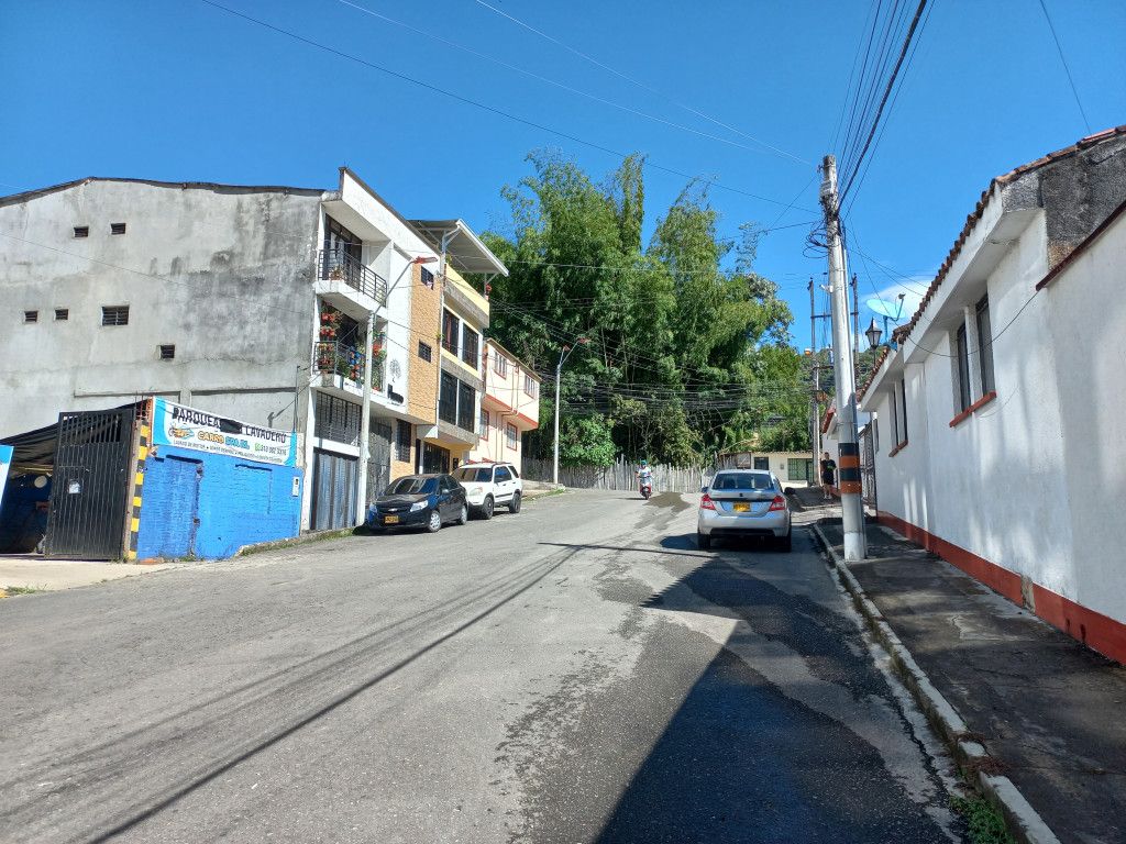 Casa en venta Tolima Ibagué Santa Barbara 1988 m2 Habitaciones 3 Baños 2 Garajes 1 Precio $400000000