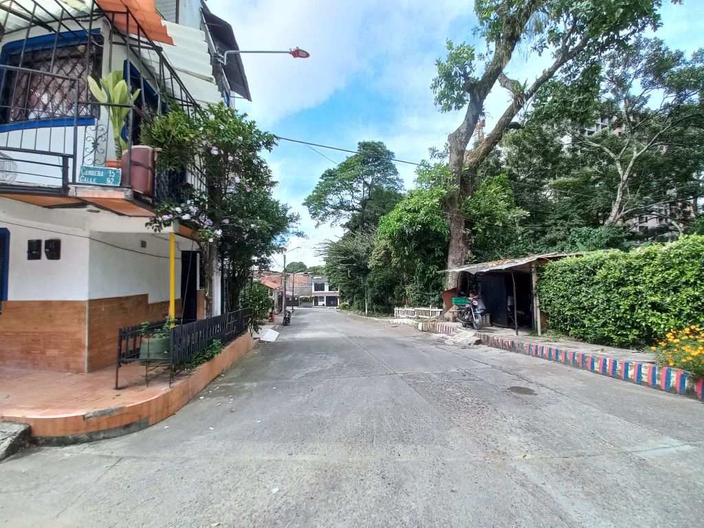 Casa en venta Tolima Ibagué Ub La Esperanza 261 m2 Habitaciones 8 Baños 5 Garajes 1 Precio $350000000